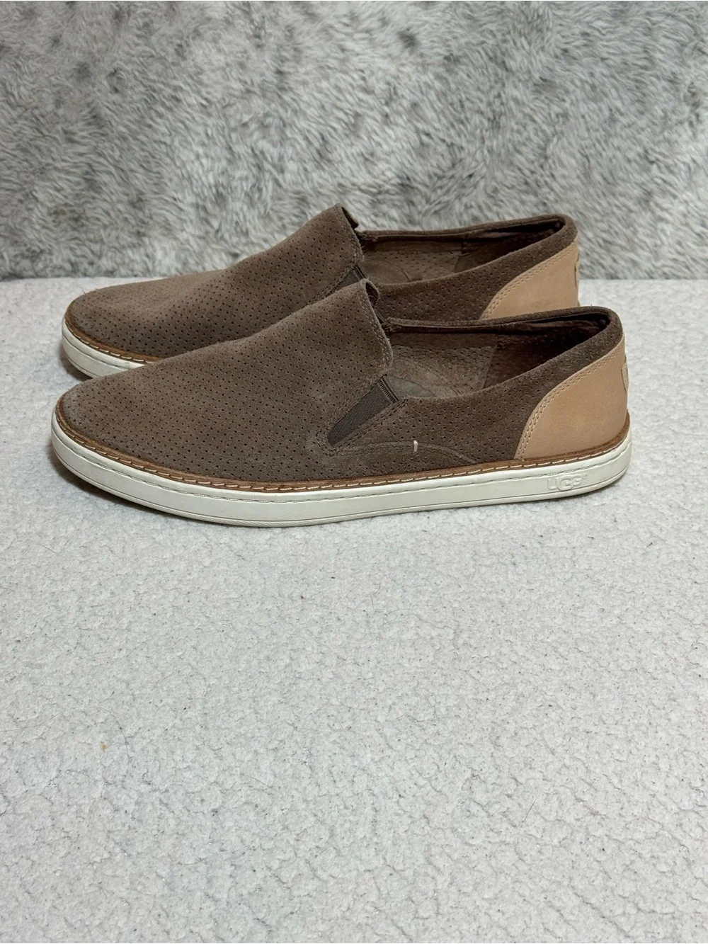 UGG elevate your